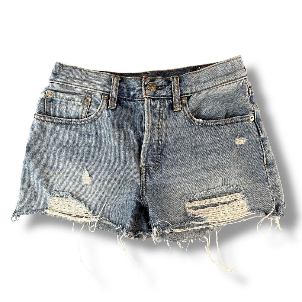 Free People Light Wash Distressed Cut Off Shorts Size 25" Boho Coastal Western